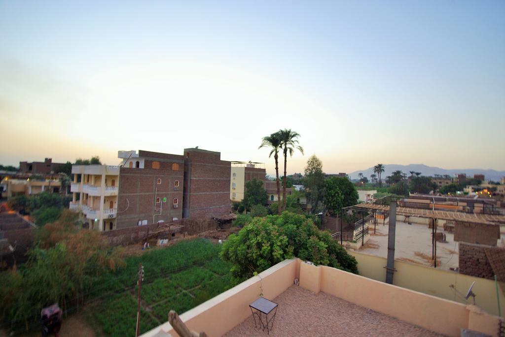 Pyramids Luxor Hotel&SPA Exteriör bild
